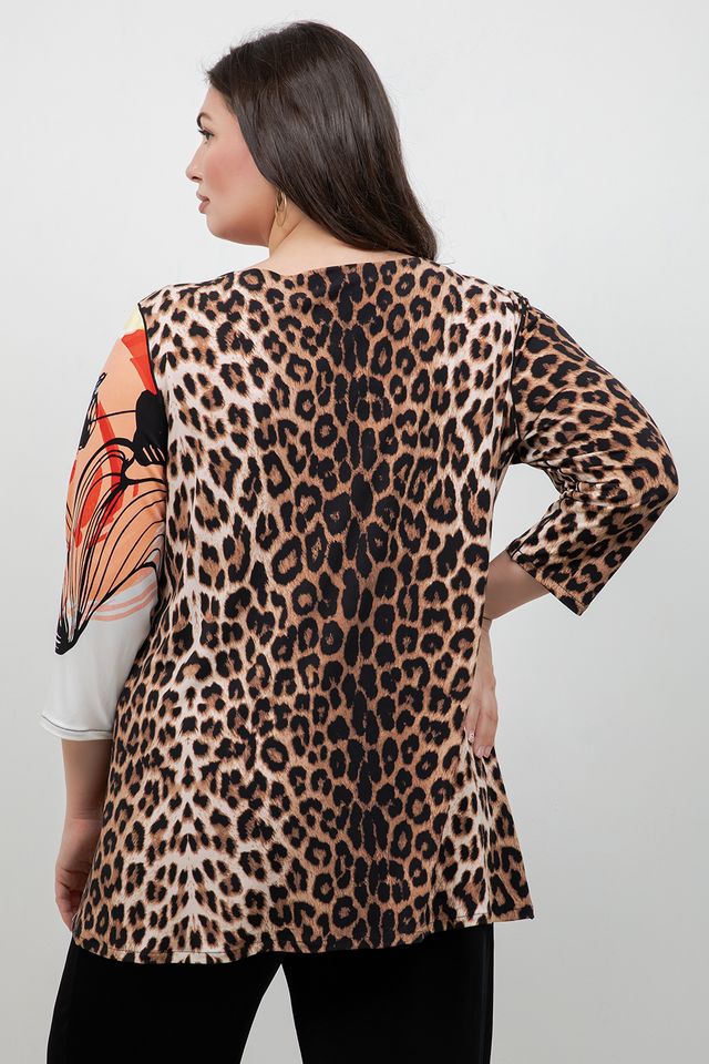 Eva Varro 3/4 Sleeve Grommet Tunic Top