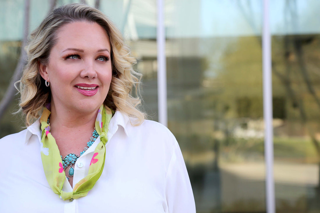 How to Wear Scarves When You're Plus Size