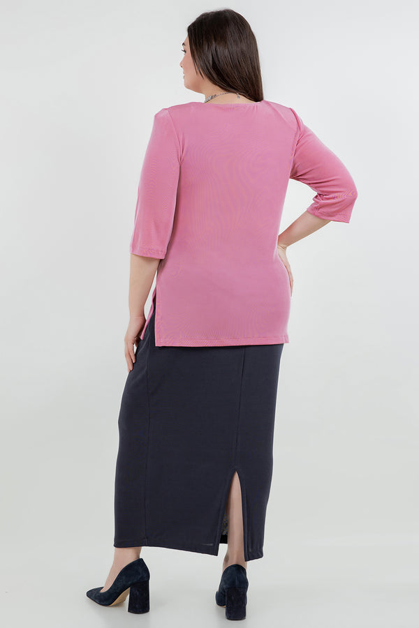 Vikki Vi Classic Carnation V-Neck 3/4 Sleeve Tunic