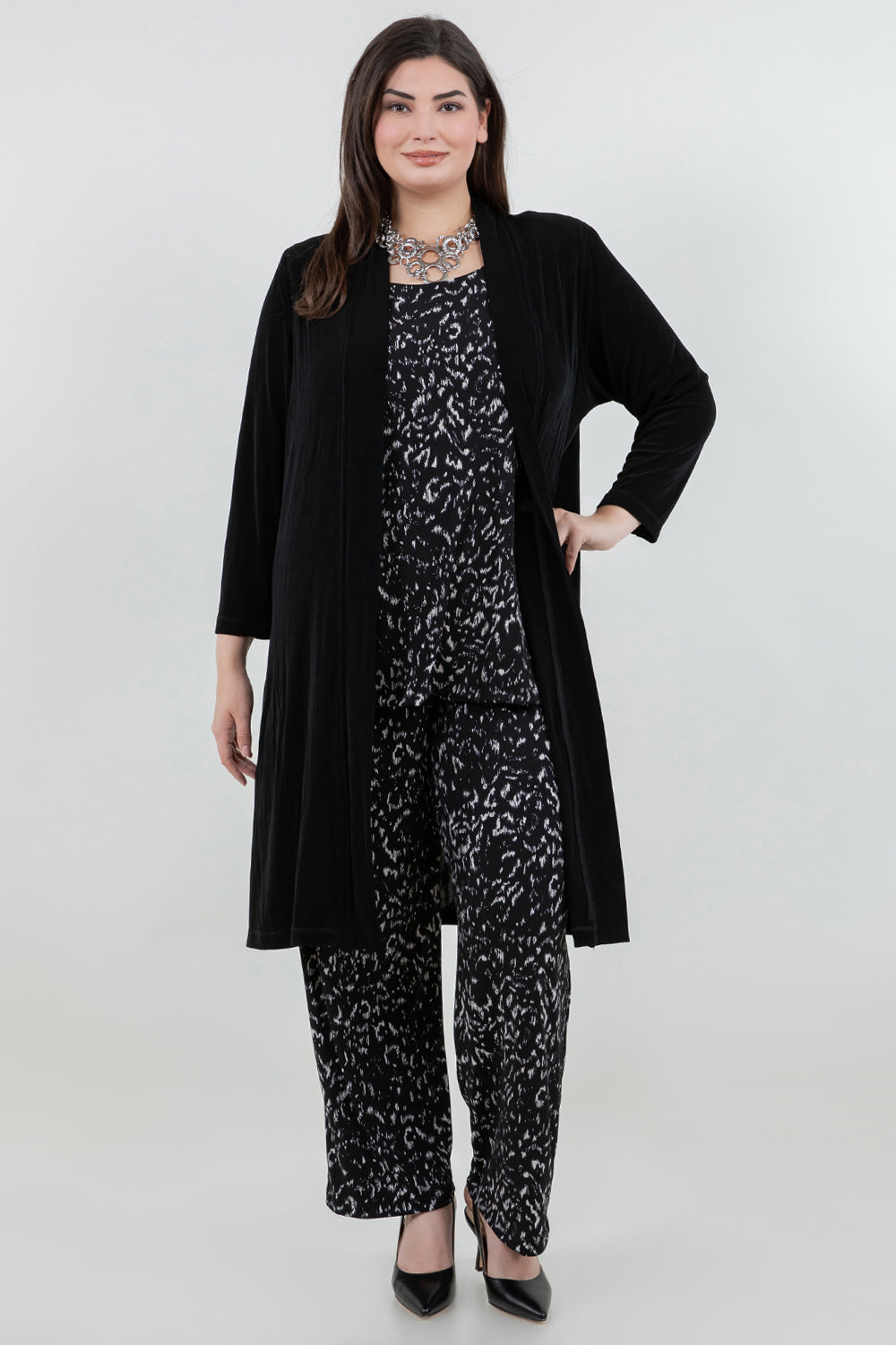 Jackets Vikki Vi Classic Black Kimono Duster