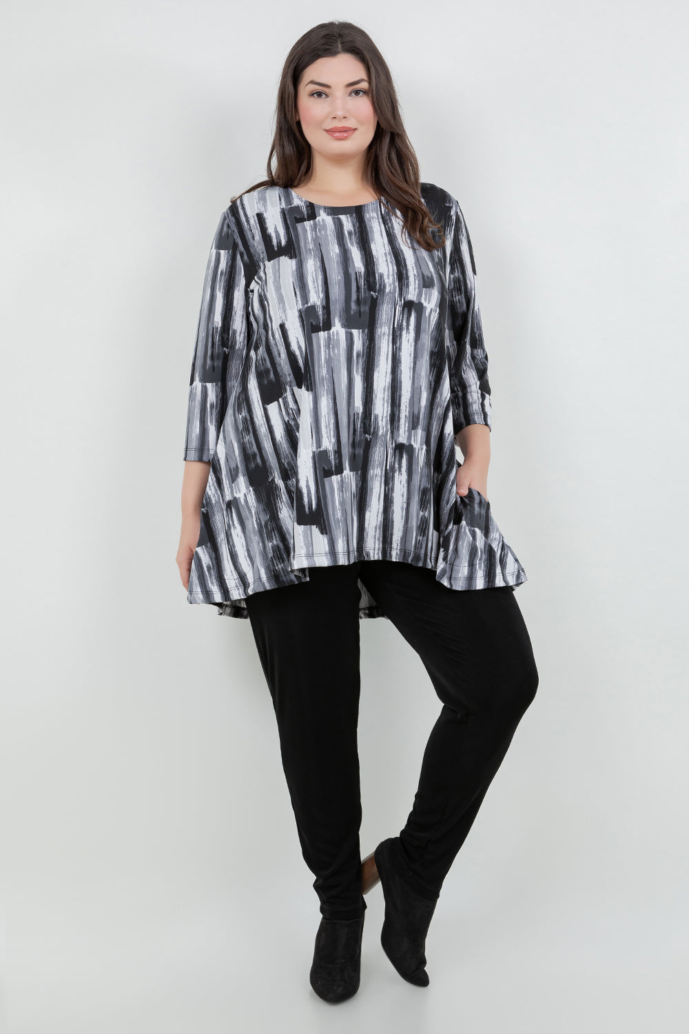 Tops Vikki Vi Jersey Brushstroke Pocket Swing Tunic