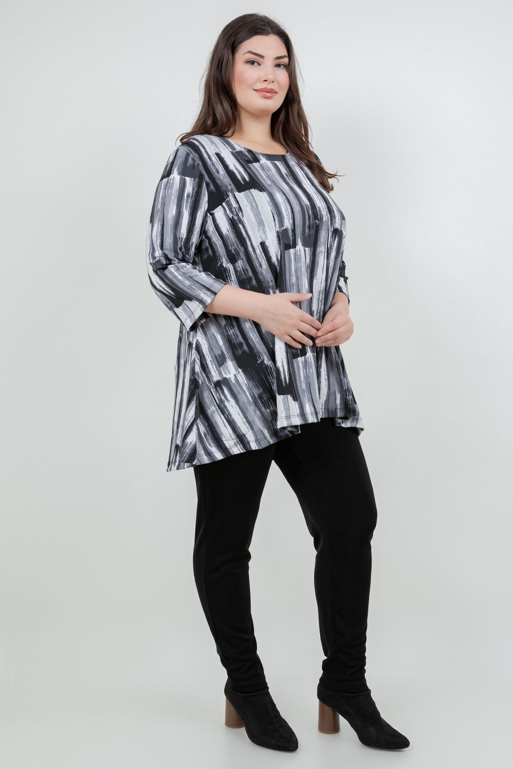 Tops Vikki Vi Jersey Brushstroke Pocket Swing Tunic