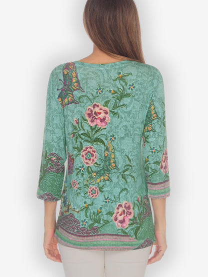 Tops Embroidery Flying Butterfly Exclusive Tee