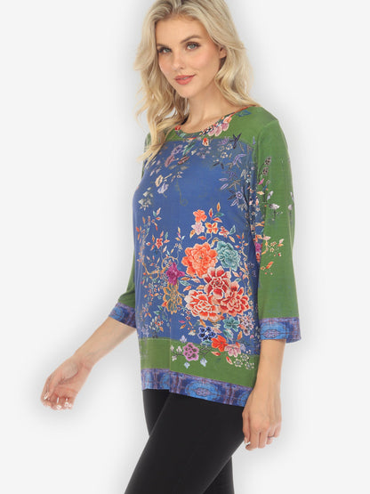 Tops Queenly Radiant Charm Exclusive Tee