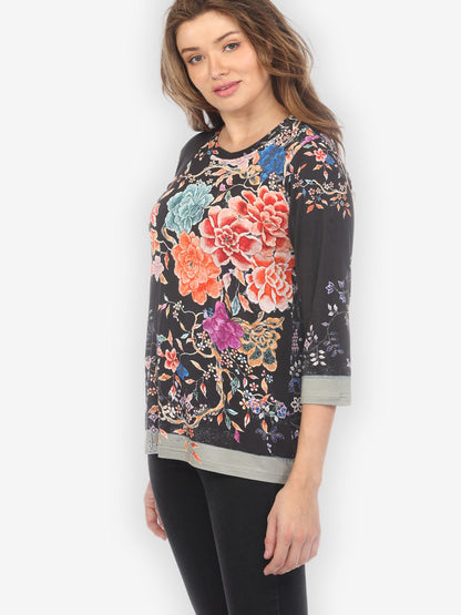 Tops Queenly Radiant Charm in Vintage Exclusive Tee
