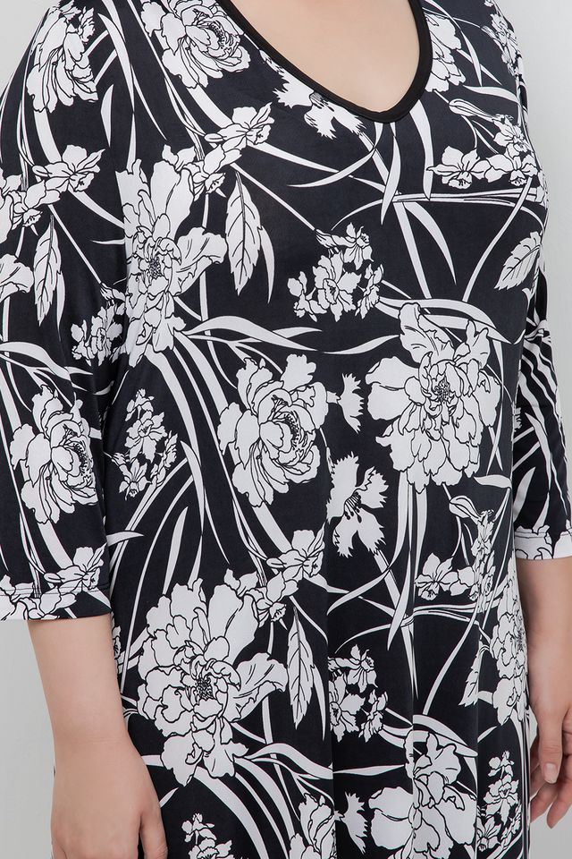 Dresses Vikki Vi Jersey Noir Blossom V Neck Pocket Dress